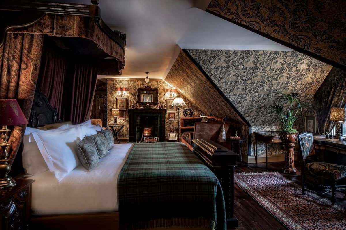 Viaggio nei luoghi di sua maestà: i percorsi reali nel Regno Unito