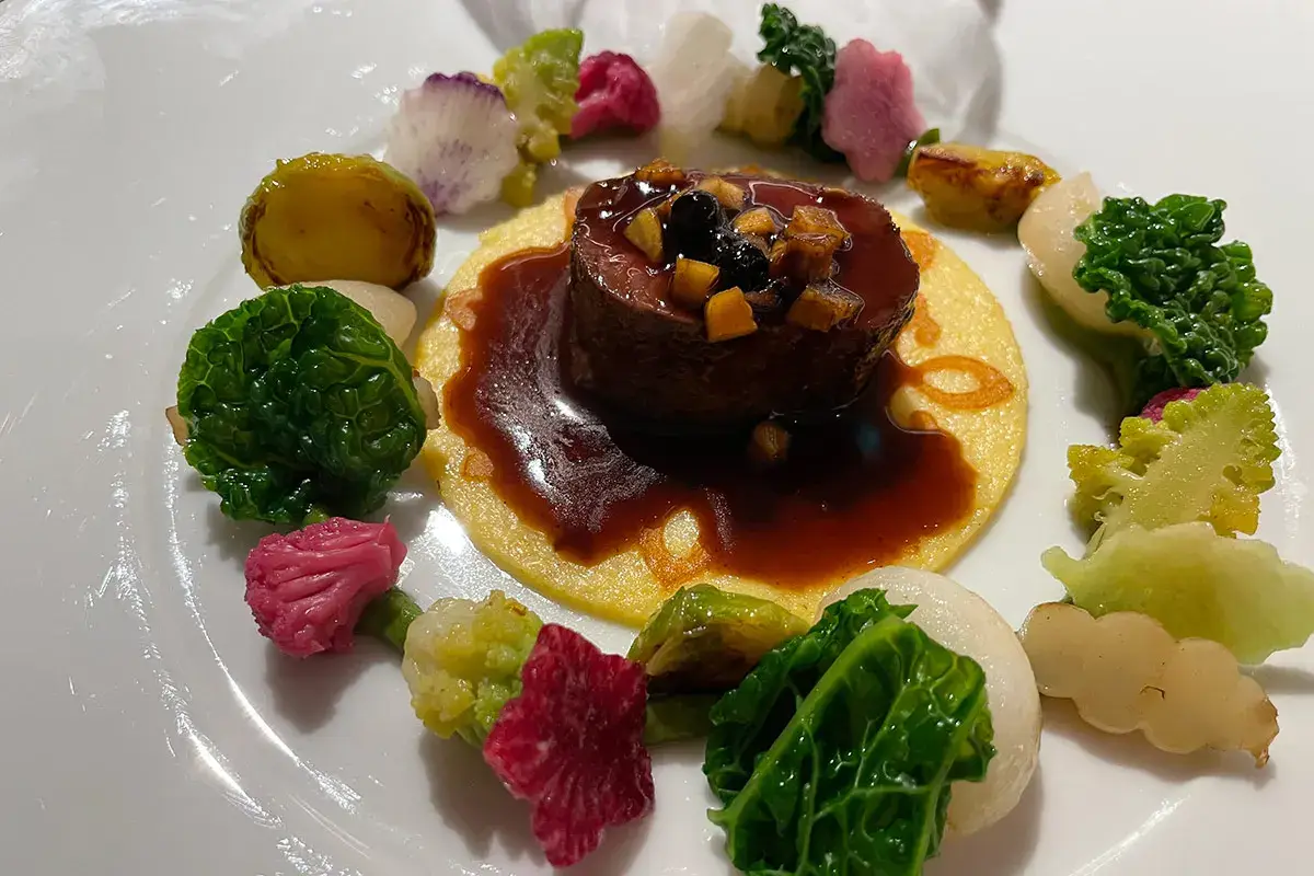 Filetto di cervo grigliato Grand Hotel Royal e Golf, dove la stella di Griffa illumina Courmayeur