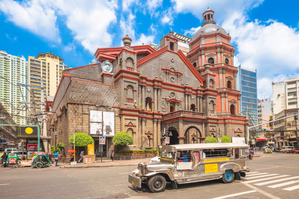 Manila, Basilica Minore di San Lorenzo Ruiz Manila segreta: 5 itinerari da scoprire per tornare indietro nel tempo