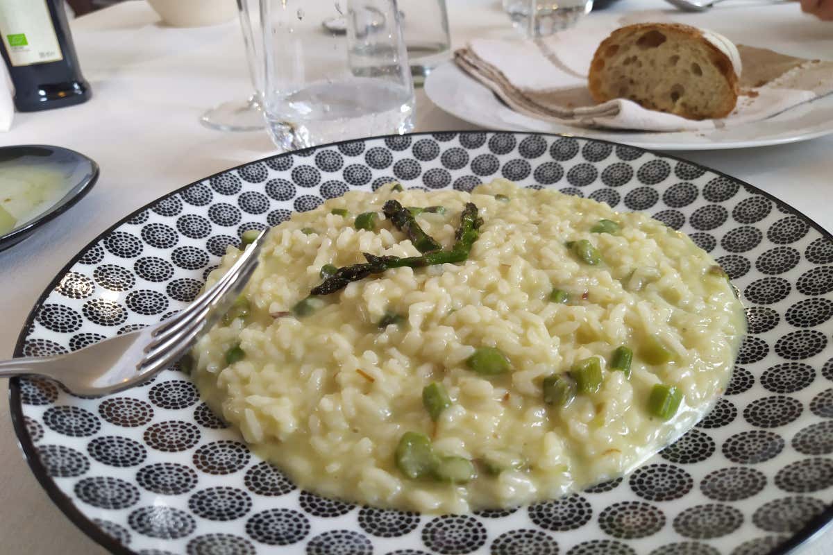 Risotto agli asparagi Semplicità, territorialità e gusto: ecco i capisaldi di Finil del Pret