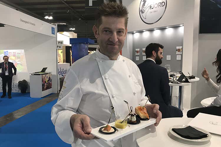 (Fjord e Calvisius in cucina a TuttoFood con Alberto Riboldi) (Fjord e Calvisius in cucina a TuttoFood con Alberto Riboldi)
