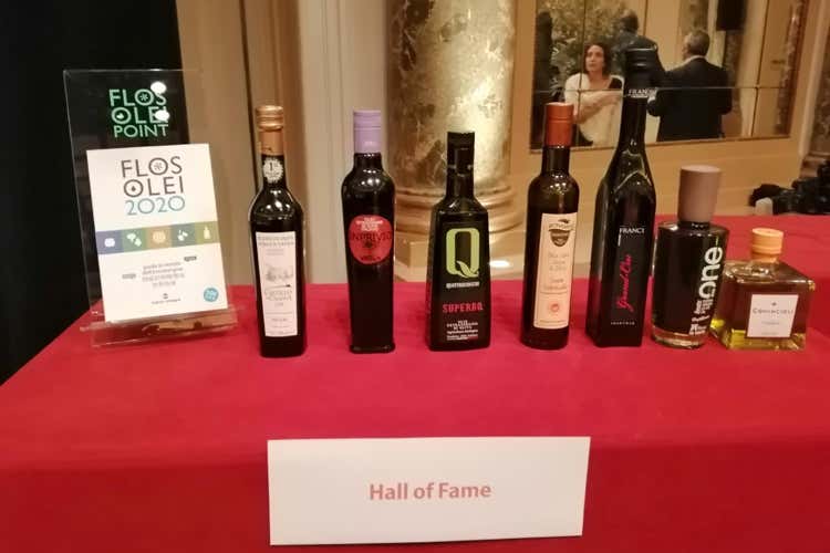 Gli oli della Hall of Fame (I verdetti di Flos Olei 2020 &Egrave; umbro il miglior extravergine)