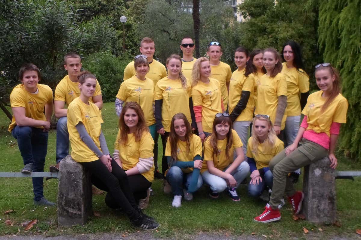 Uno dei gruppi di tirocinanti stranieri arrivati nelle cucine italiane tramite Europe3000