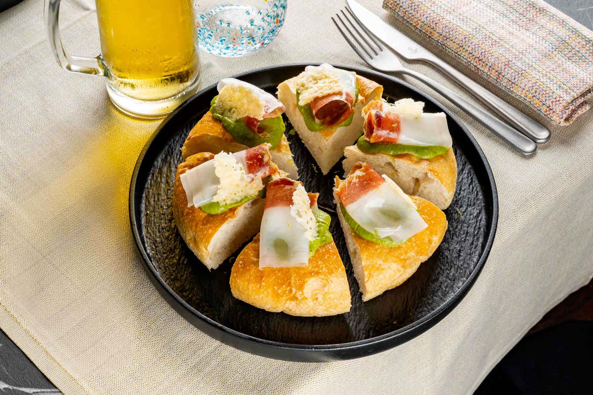 Stanco della solita pizza? A Pistoia trovi il padellino napoletano e la romana al mattarello