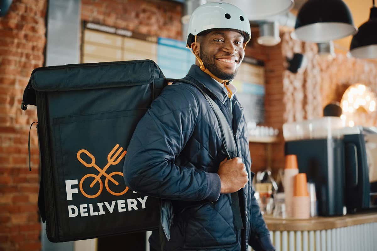 Il food delivery registra una crescita del 59% rispetto al 2020&nbsp; Vegan, etnico e salutare: ecco come &egrave; il delivery degli italiani