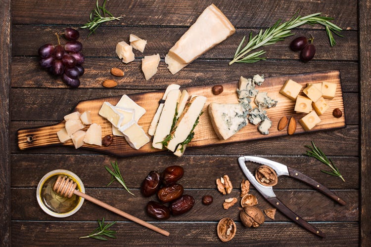 Parmigiano, Grana e mozzarella sono i formaggi preferiti dagli stranieri (I turisti sui formaggi italiani«Sono buoni ma troppo grassi»)