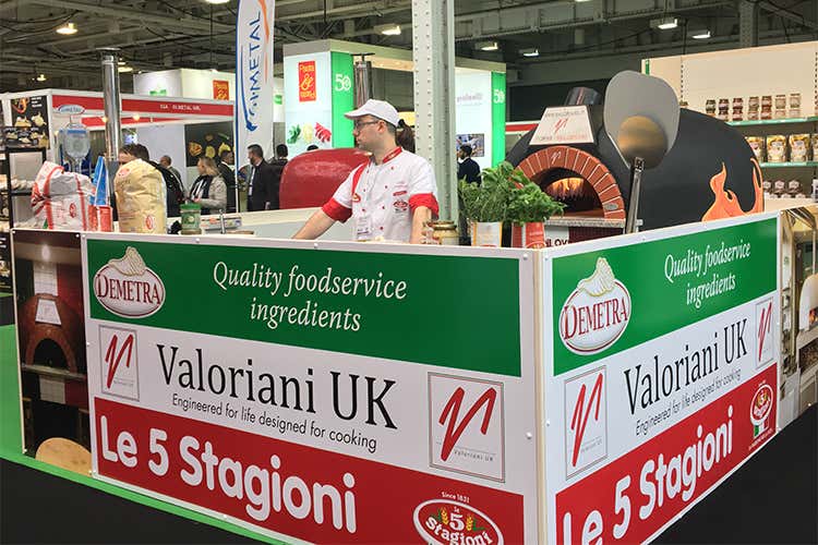 (Forni Valoriani presenza fissa nelle più importanti fiere del mondo) (Forni Valoriani presenza fissa nelle più importanti fiere del mondo)
