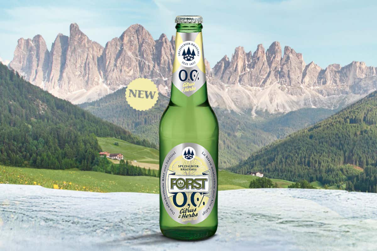 Forst lancia la nuova birra fresca per l'estate: senza alcol e zuccheri aggiunti