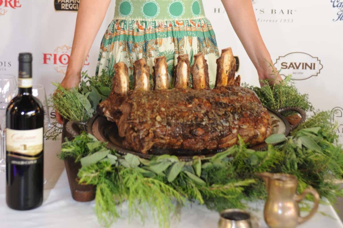 Il pranzo in spiaggia a Forte dei Marmi? È ancora “un'istituzione” Il pranzo in spiaggia a Forte dei Marmi? È ancora “un'istituzione”