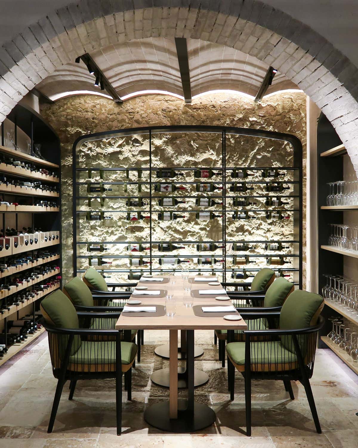 Ristorante Zita, dove la cucina della tradizione dialoga con una selezione di vini che racconta la storia vinicola della Val d’Orcia