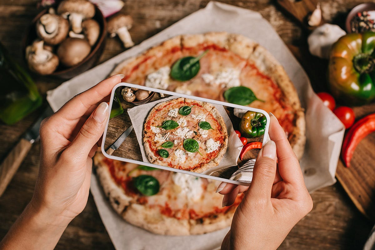 La pizza la più fotografata Il cibo italiano più instagrammabile? La pizza