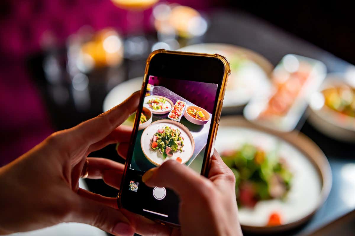 Un ristoratore può vietare ai clienti di fotografare i piatti? Cosa bisogna sapere