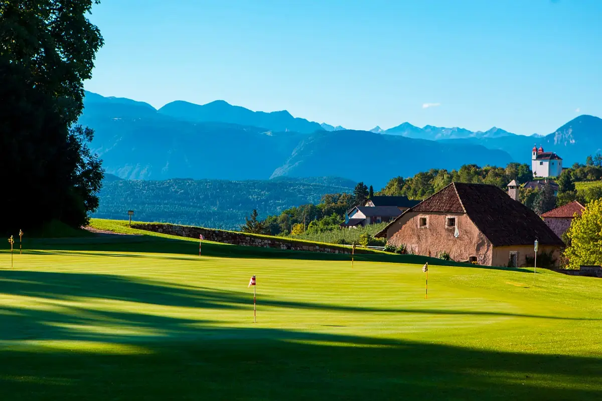 Il campo da golf Schloss Freudenstein, dimora storica circondata da vigneti