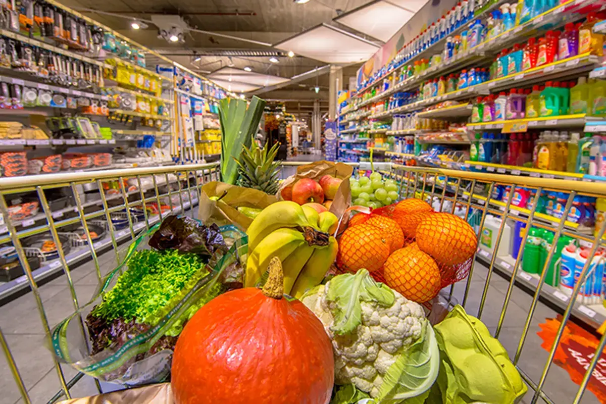 Mele, i produttori incassano le briciole: &ldquo;4 chili di frutta per pagarsi un caff&egrave;&rdquo;