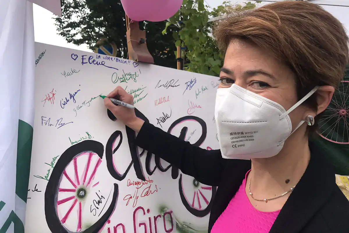 Oltrep&ograve;, terra di vino e di ciclismo Al Giro le eccellenze del territorio