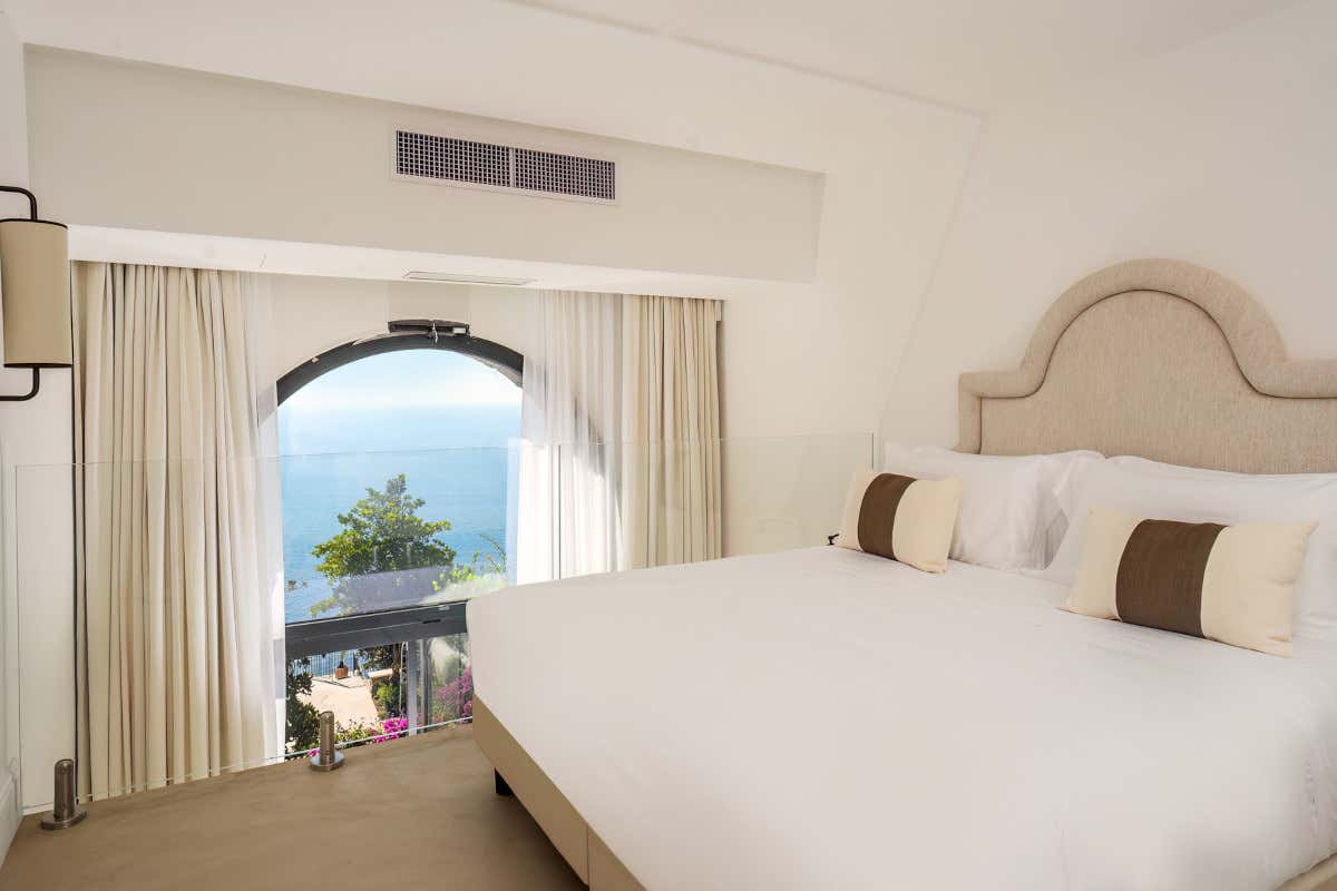 Furore Grand Hotel: relax, alta cucina e benessere sulla Costiera amalfitana