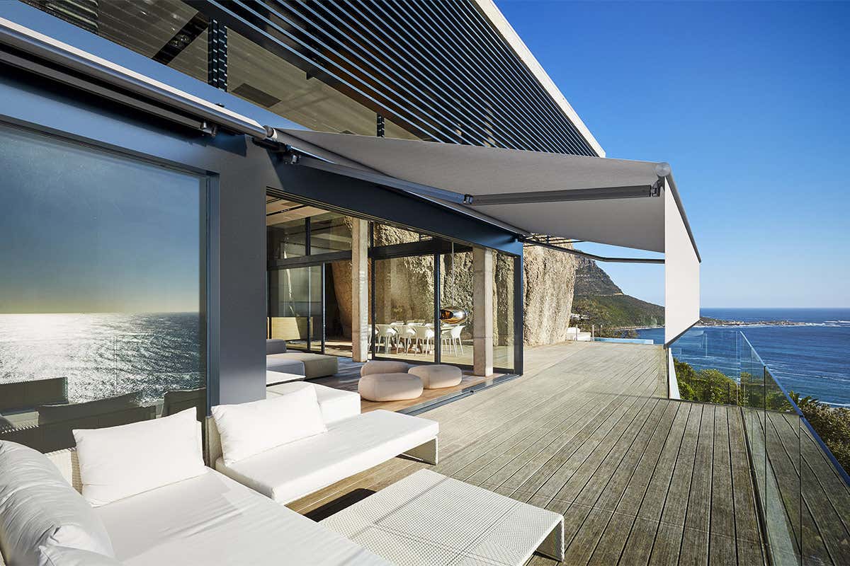 L'installazione di Spazio pu&ograve; godere dell'Ecobonus del 50% Spazio,&nbsp; la tenda a bracci di Gibus Outdoor sostenibile e di design