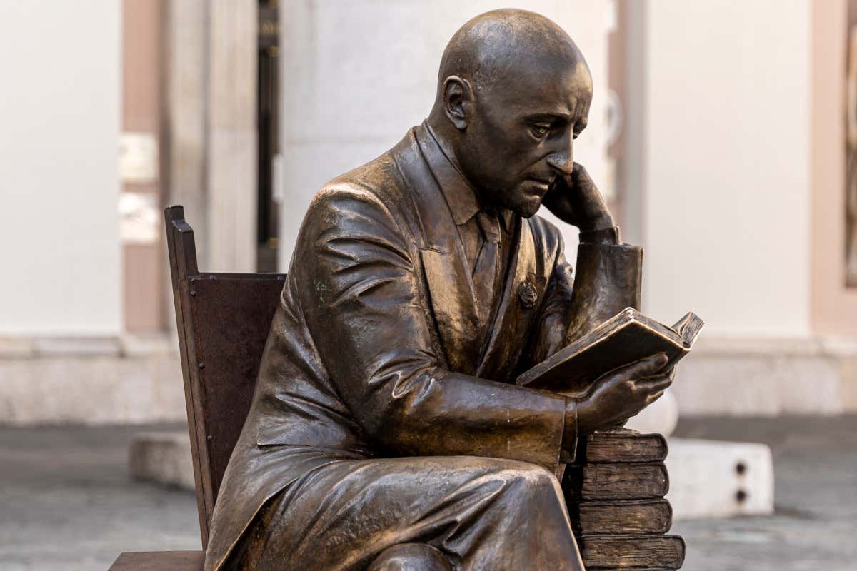 Dal tramezzino ai biscotti Saiwa: D'Annunzio, “il Vate” della pubblicità italiana