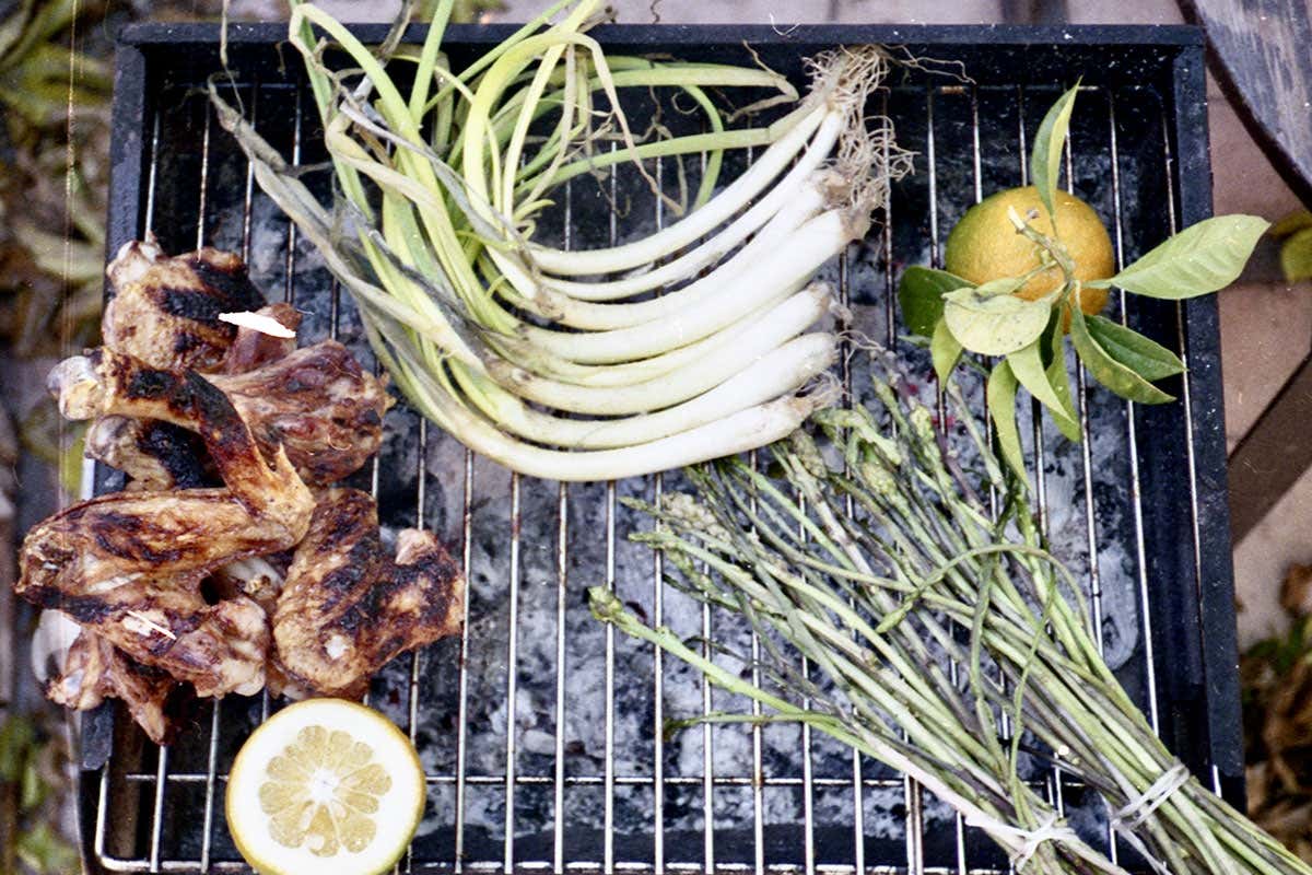 Carmelo Chiaramonte e l’eleganza assoluta dell’informalità di un’osteria rituale