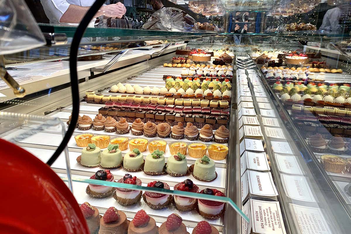 Adolfo Stefanelli, pasticcere artigiano che sa fare impresa a Milano Adolfo Stefanelli, pasticcere artigiano che sa fare impresa a Milano