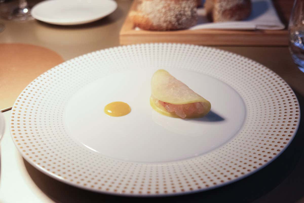 Gallinella, cavolo rapa e limone candito Lucia De Luca e Valerio Serino, interpreti della cucina italiana a Copenaghen Gallinella, cavolo rapa e limone candito Lucia De Luca e Valerio Serino, interpreti della cucina italiana a Copenaghen