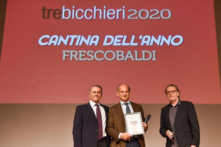 La premiazione di Frescobaldi (Gambero Rosso, a Frescobaldi il titolo di Cantina dell’anno 2020)