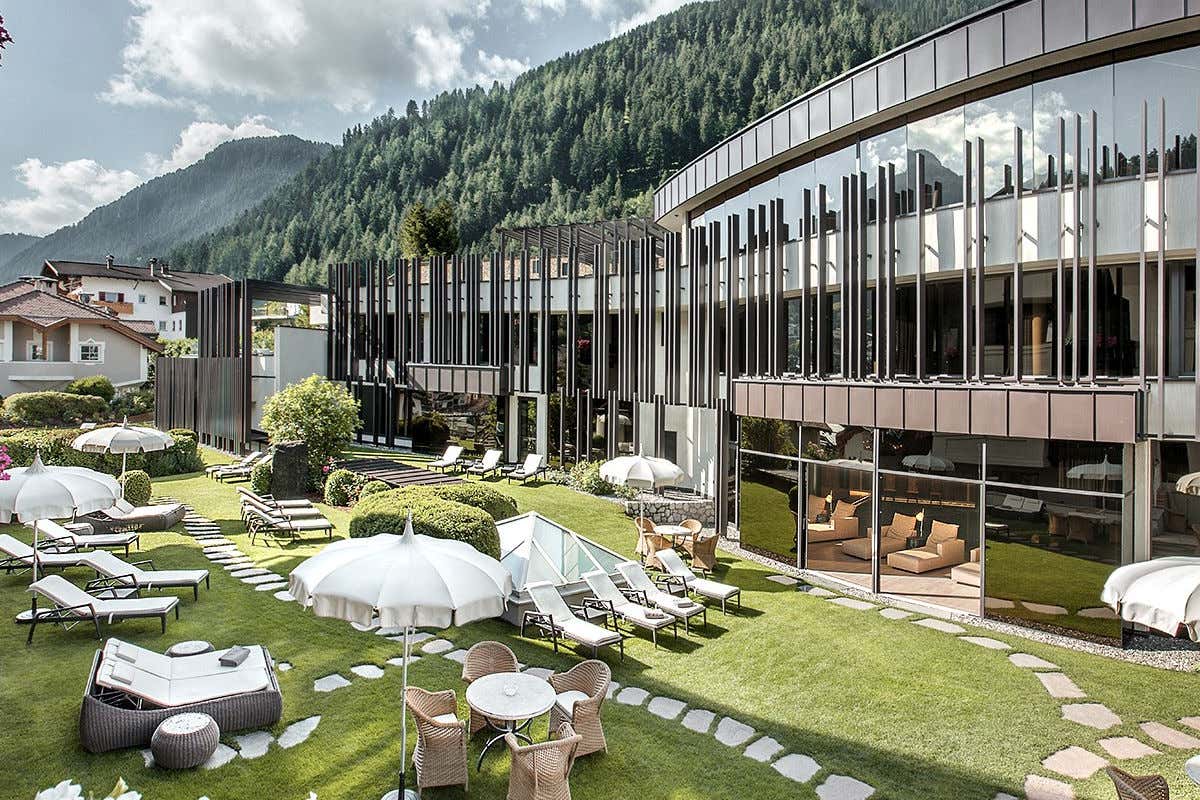 Gardena Hotel & Spa, il lusso che rigenera: tra alta cucina, suite e vista Dolomiti