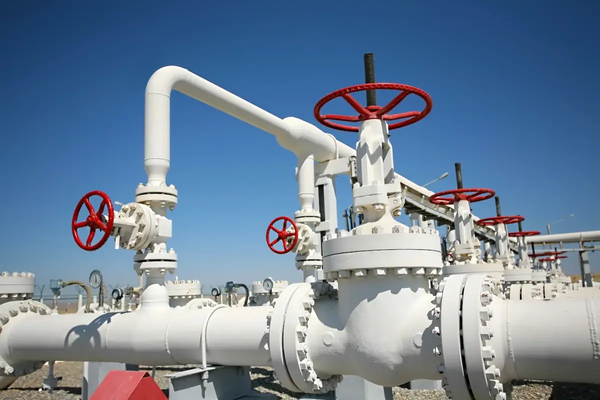Gas, via libera al rigassificatore e pronto il decreto per l'estrazione in Italia