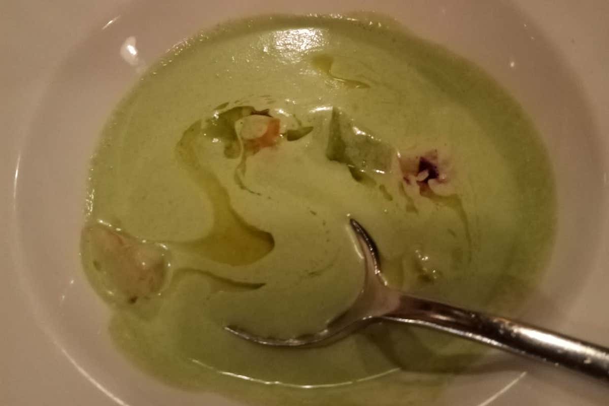 Il gazpacho servito dalle due chef Asturie... a Milano. Una cena per conoscere un angolo di Spagna molto gustoso