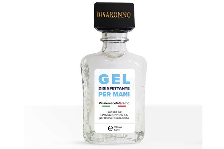 Mani disinfettate con Disaronno Riconvertita parte della produzione Mani disinfettate con Disaronno Riconvertita parte della produzione