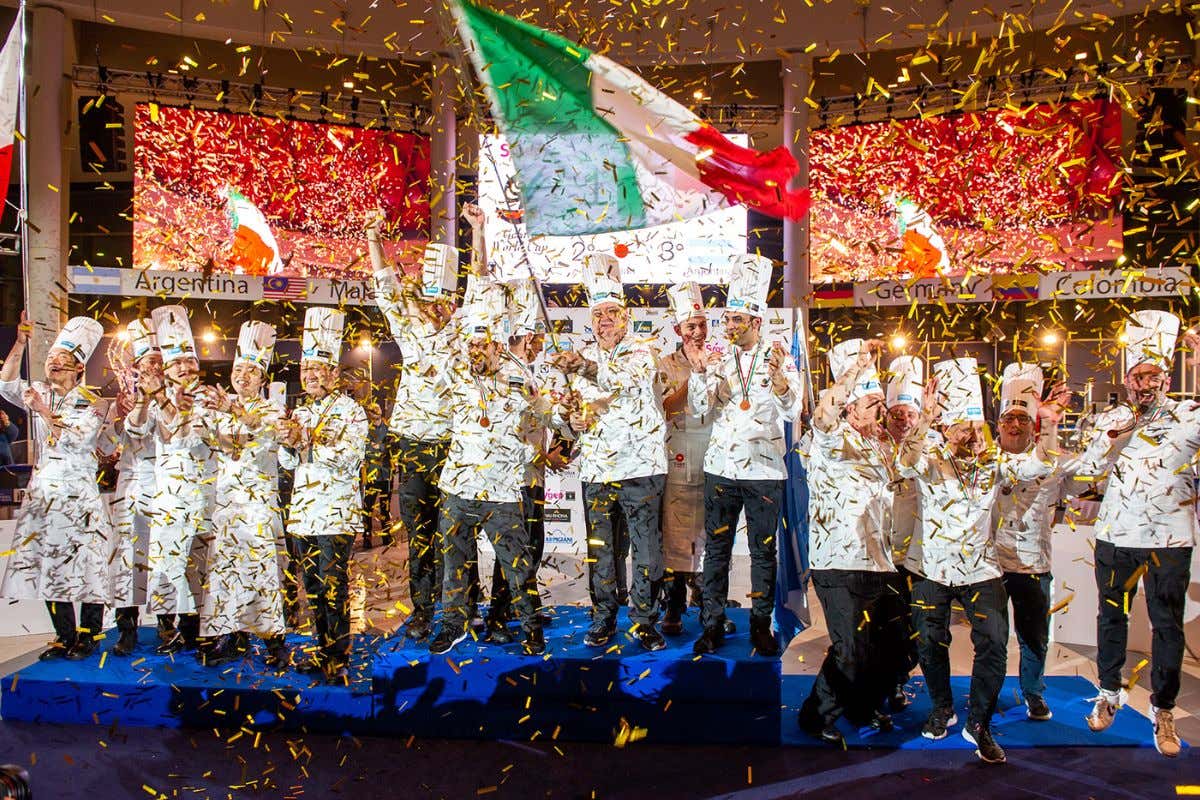 Gelato World Cup 2024, a Sigep si sfidano i migliori gelatieri di 11 nazioni Gelato World Cup 2024, a Sigep si sfidano i migliori gelatieri di 11 nazioni