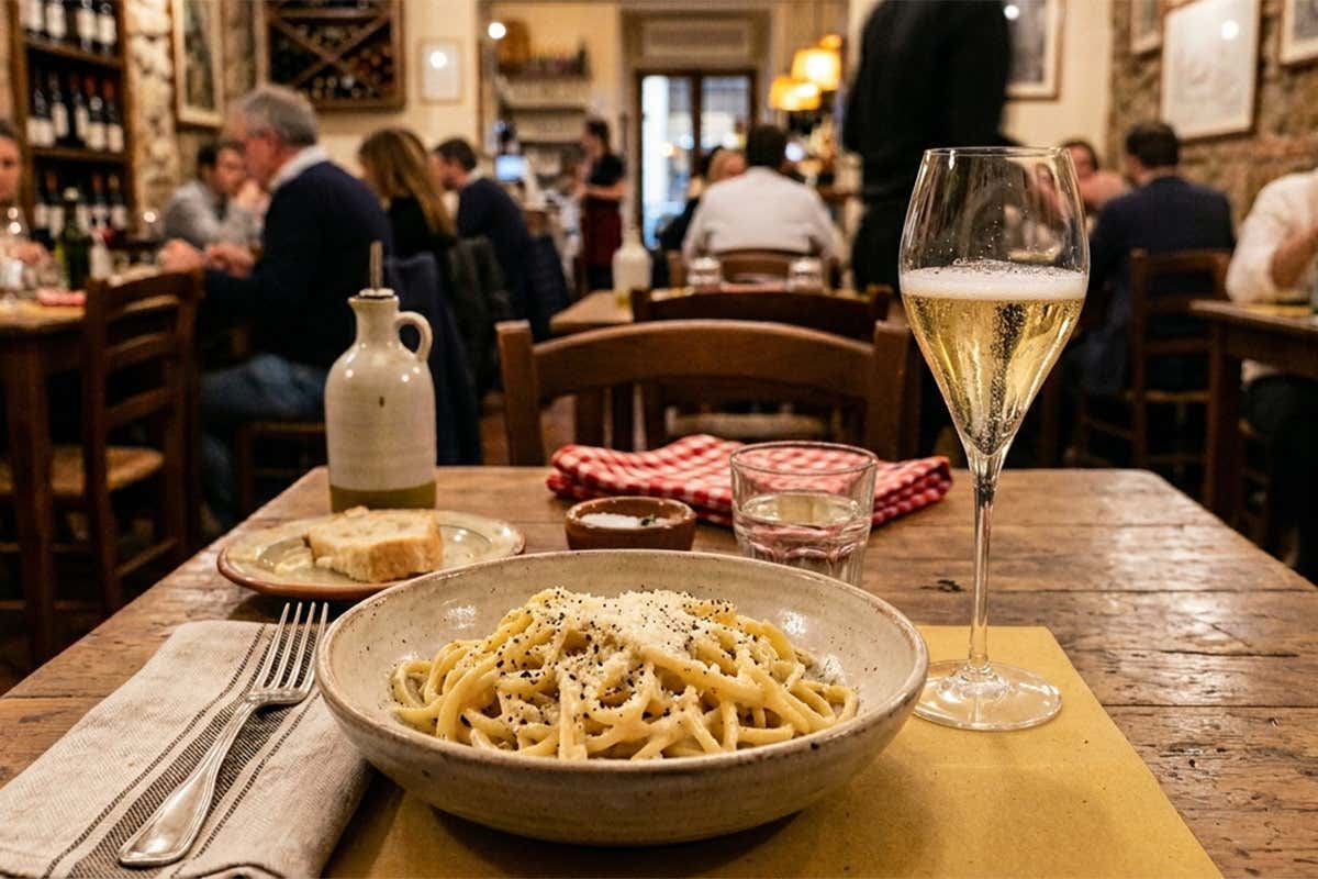 Cacio e pepe e champagne Blanc de Noirs, un accostamento audace ma che funziona