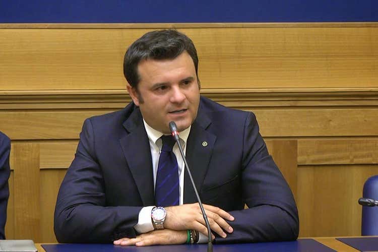 Gian Marco Centinaio (Eccedenze e spreco alimentare Il Ministero finanzia progetti innovativi)