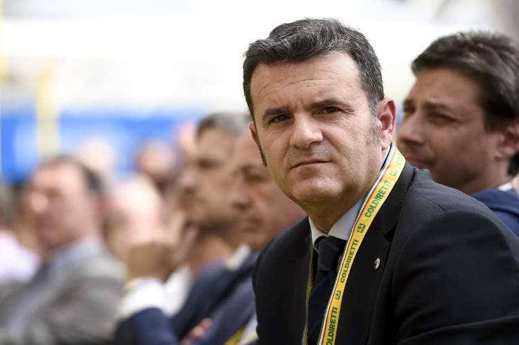 Gian Marco Centinaio - Latte, Bellanova nel mirinoCentinaio: «L'ora è drammatica»