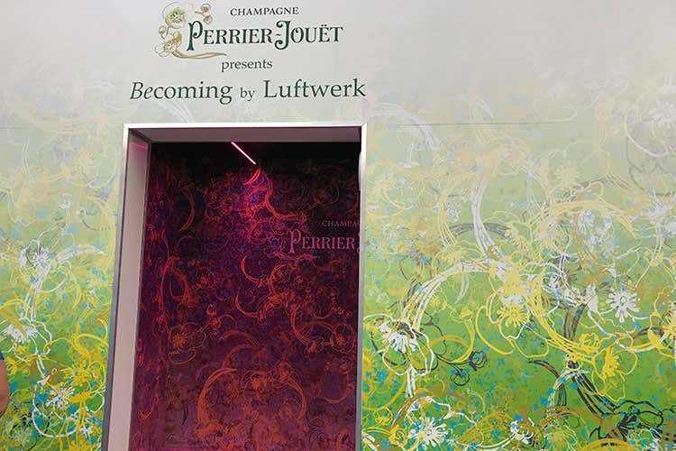 (Un giardino di anemoni... digitali Champagne Perrier-Jou&euml;t brinda a Milano)