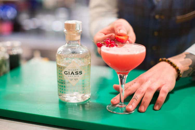 (Giass, il London Gin milanese si fa in 4 per aspettare il Natale)