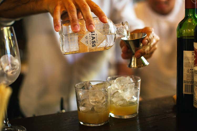 (Giass, il London Gin milanese si fa in 4 per aspettare il Natale)