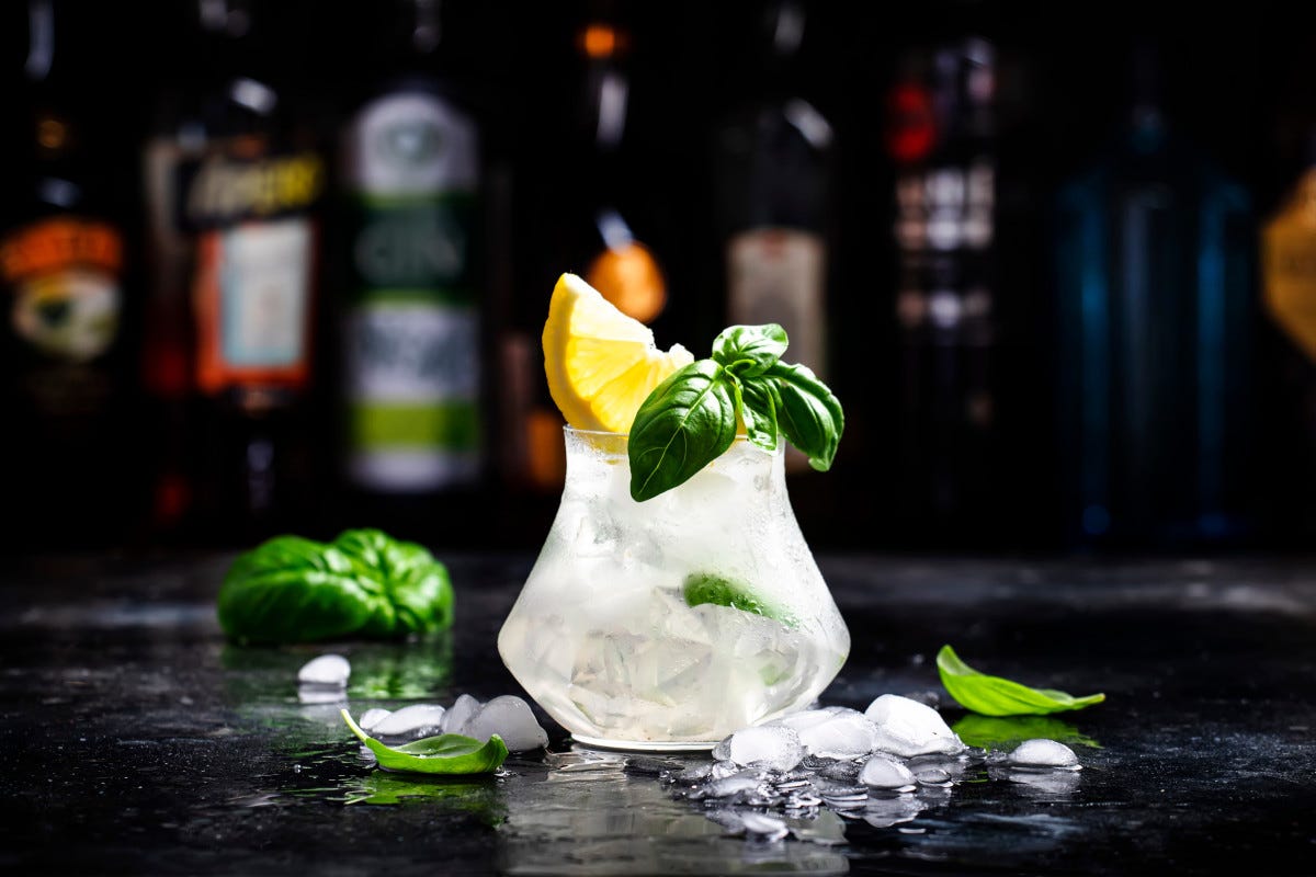 Miscelato o liscio, italiano o estero: la festa per il World Gin Day