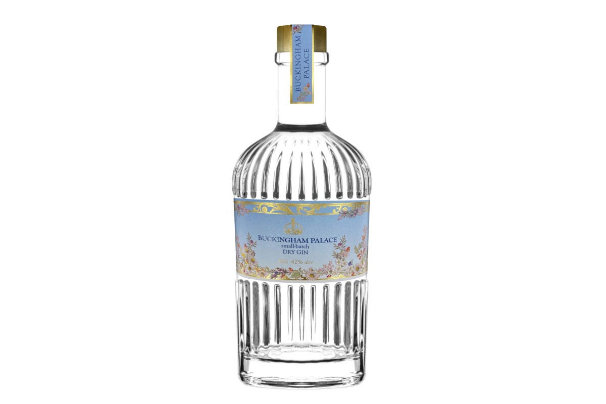 Il Buckingham Palace Gin contiene elementi botanici coltivati nel giardino della famiglia reale 