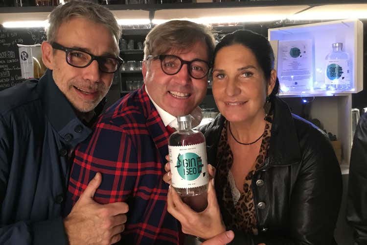 Fausto Gregori, Andrea Mazzucchelli e Lara Magoni (Nasce Gin Iseo, distillato di&hellip; lago)