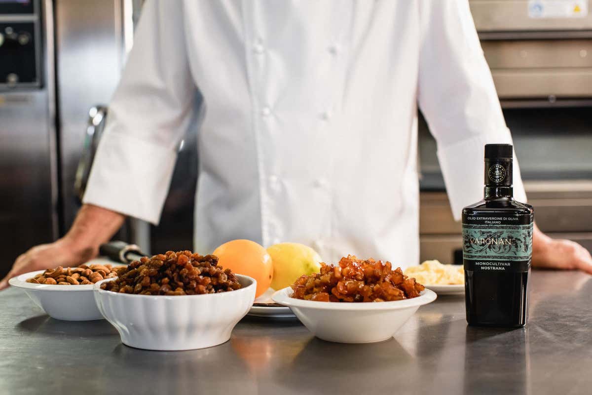 La preparazione del Dolce del Natale di Palazzo di Varignana  Palazzo di Varignana e Gino Fabbri presentano il loro Dolce di Natale