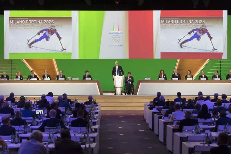 Il presidente del Coni Giovanni Malagò presentata la candidatura italiana (Giochi 2026 a Milano-Cortina Battuta Stoccolma, il sogno è realtà)