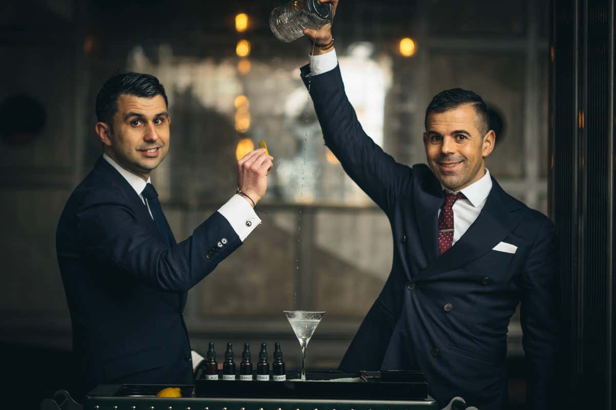 Giorgio Bargiani assieme ad Agostino Perrone, Director of Mixology del Connaught Bar di Londra