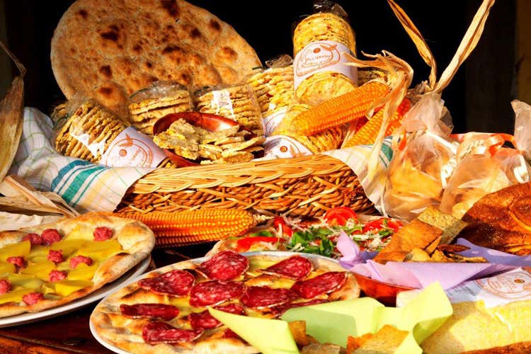 (I giorni del Melgotto La Val Gandino celebra il mais spinato)