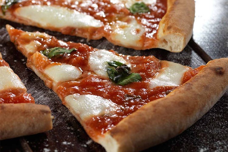 La pizza italiana di Giovanni Casa  ha conquistato il Medio Oriente