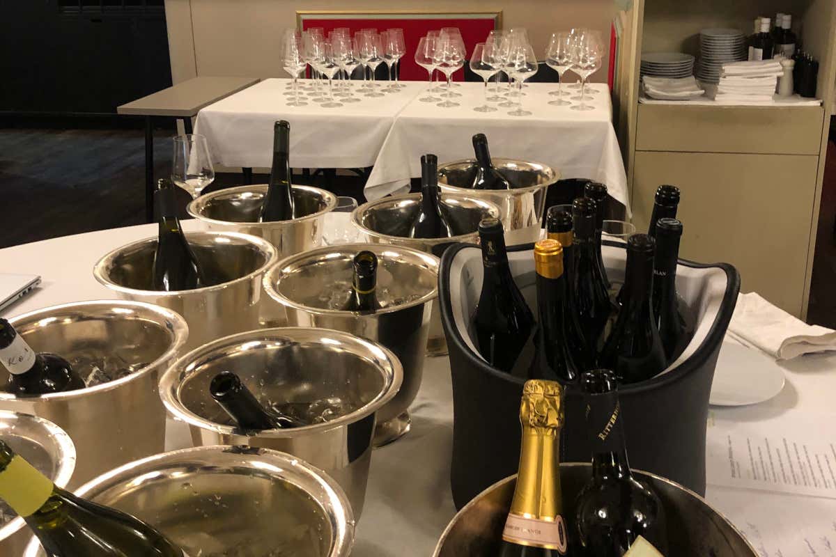 La selezione di bottiglie di Giri di vite La selezione di bottiglie di Giro di vite Giri di vite a Bologna con il Consorzio Vini Alto Adige