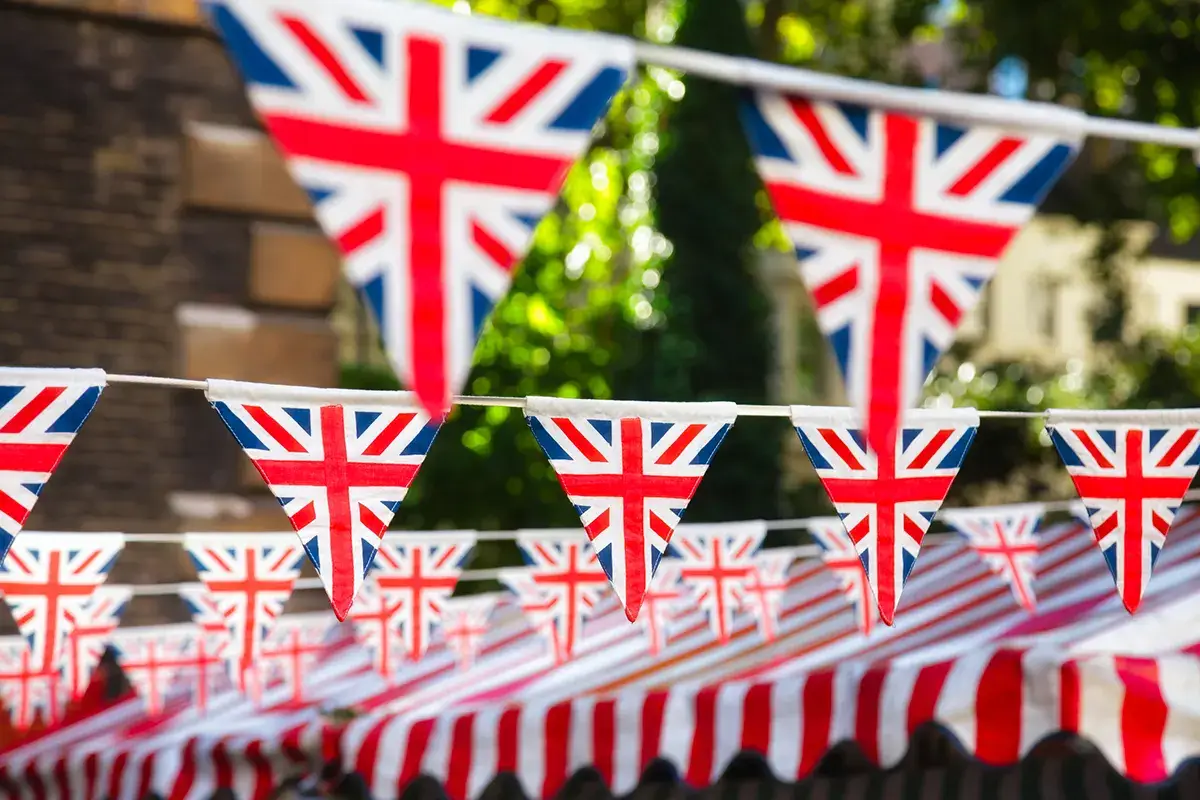 Cosa bevono gli inglesi in occasione del Giubileo di Platino? Elisabetta