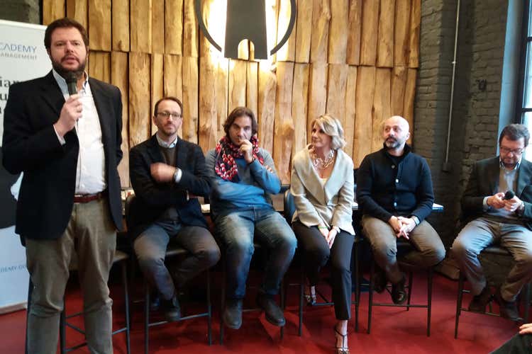 (Giunti Academy - School of management Formazione su cibo, vino e turismo) (Giunti Academy - School of management Formazione su cibo, vino e turismo)