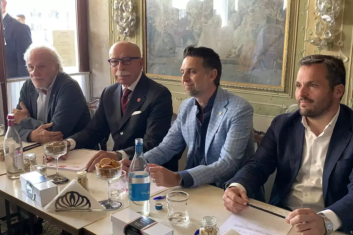 La giuria tecnica: Danilo Bellucci, Angelo Boscolo, Sebastiano Costalunga, Claudio Vernier &Egrave; al femminile il primo Trofeo Piazza San Marco