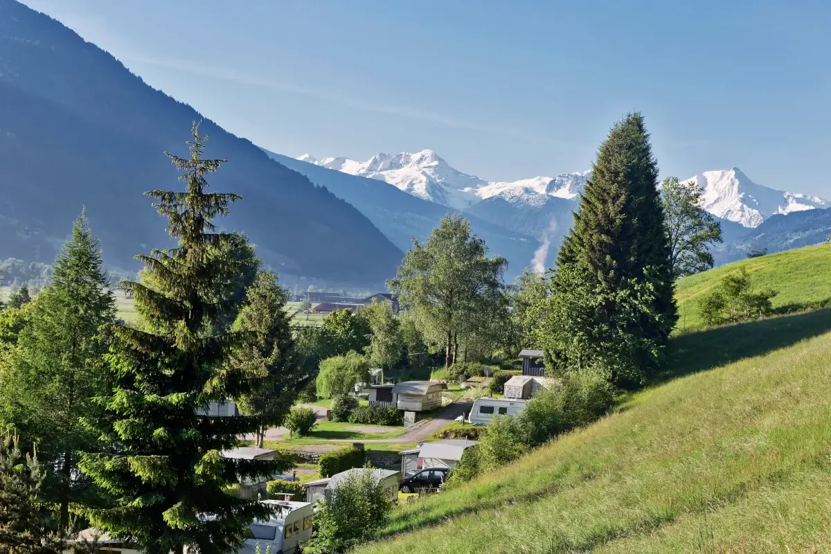 Nat&uuml;rlich&hellip; Hell Glamping in Zillertal, valle incantata a due passi dall'Italia